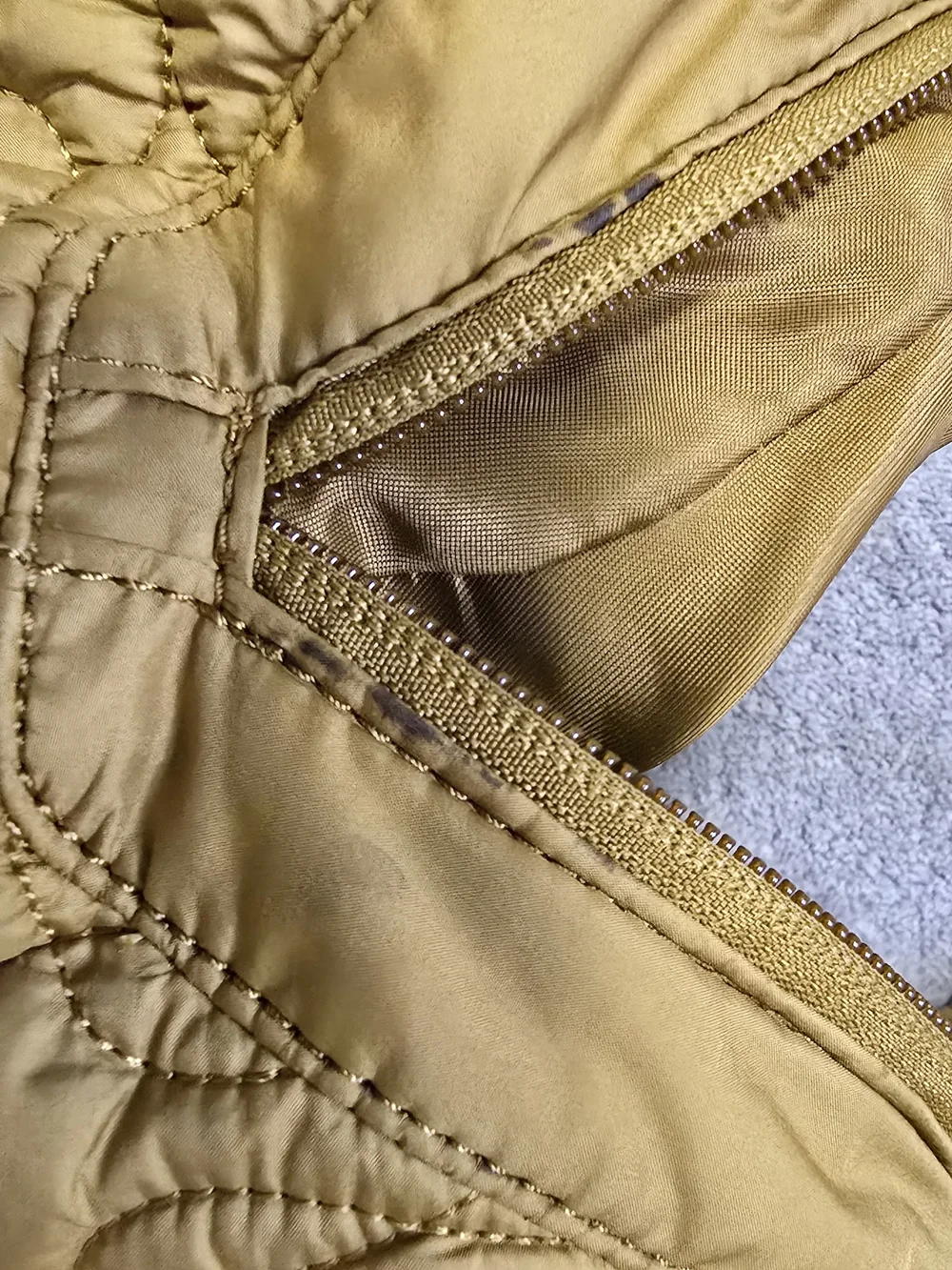 Lululemon Quilted Embrace Tote Bag 20L